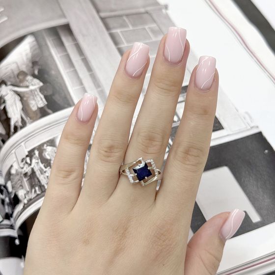 Sterling silver ring with sapphire 2.13ct, phianites