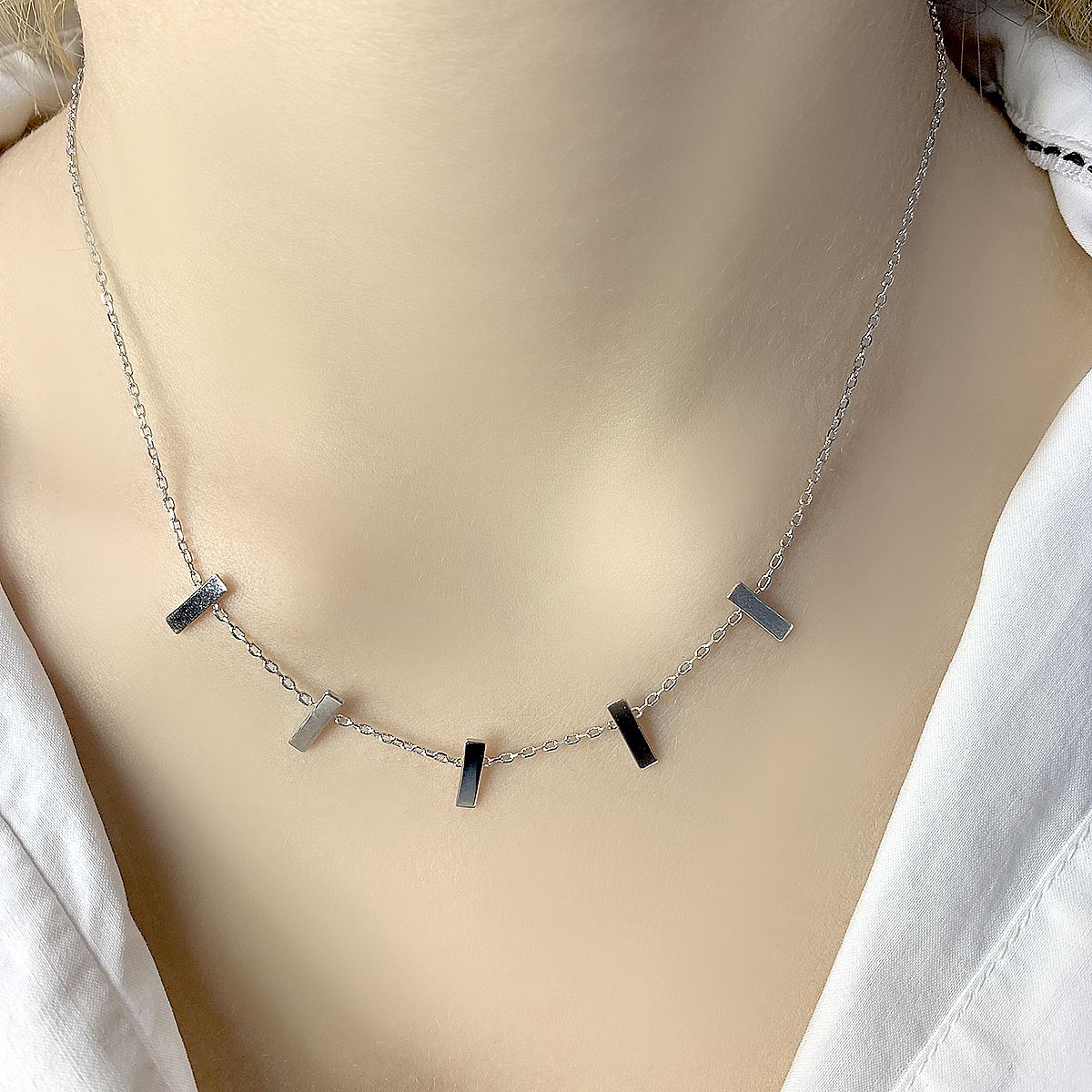 Silver necklace without stones