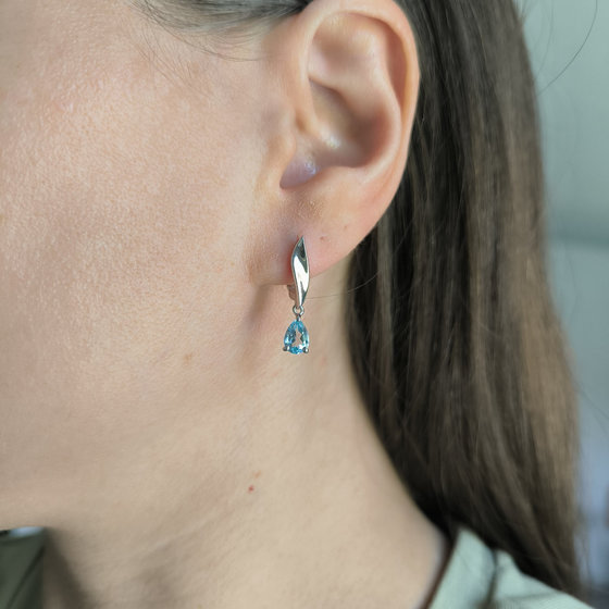 Серебряные серьги с топазом 1.75ct