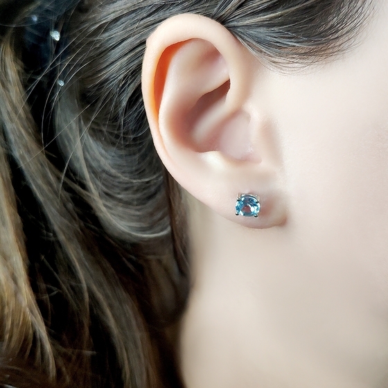Серебряные серьги с топазом 1.995ct