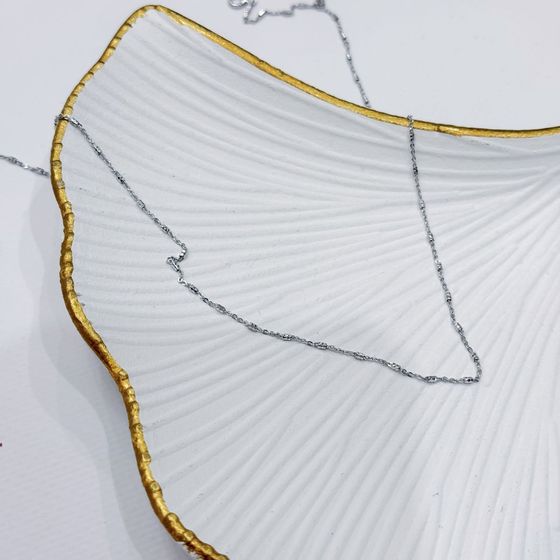 Silver chain without stones