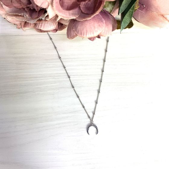 Silver necklace without stones