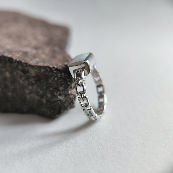 Серебряное кольцо с опалом 0.5ct