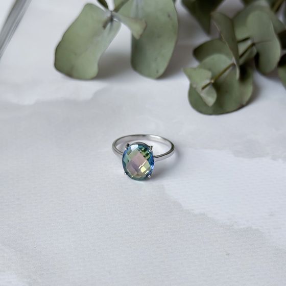 Silver ring with a 7.19-carat mystic topaz