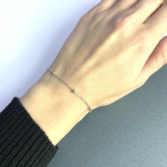 Silver bracelet without stones
