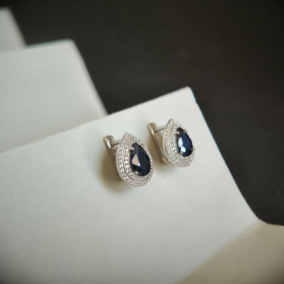 Срібні сережки з сапфіром 5.764ct, фіанітами