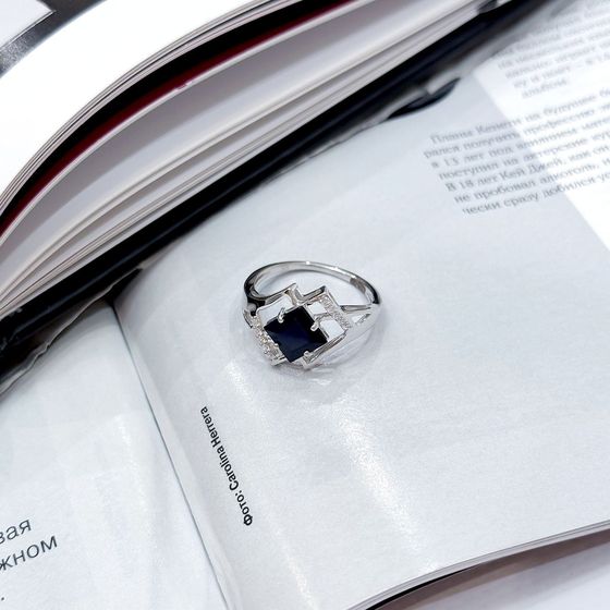 Sterling silver ring with sapphire 2.13ct, phianites