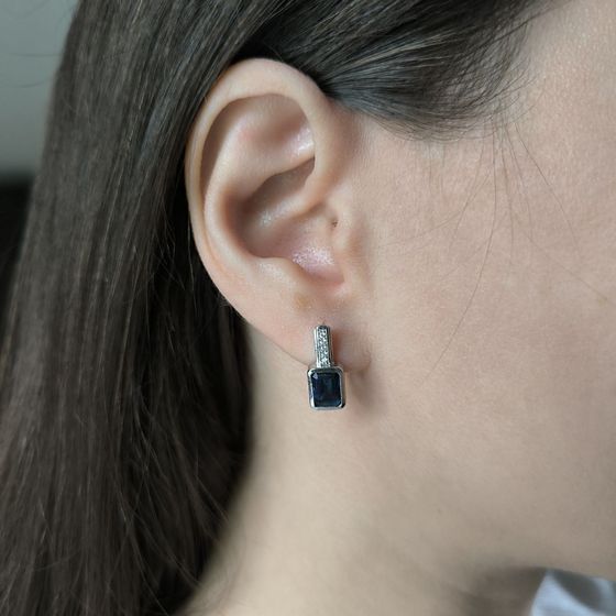 Серебряные серьги с сапфиром nano 1.943ct, фианитами