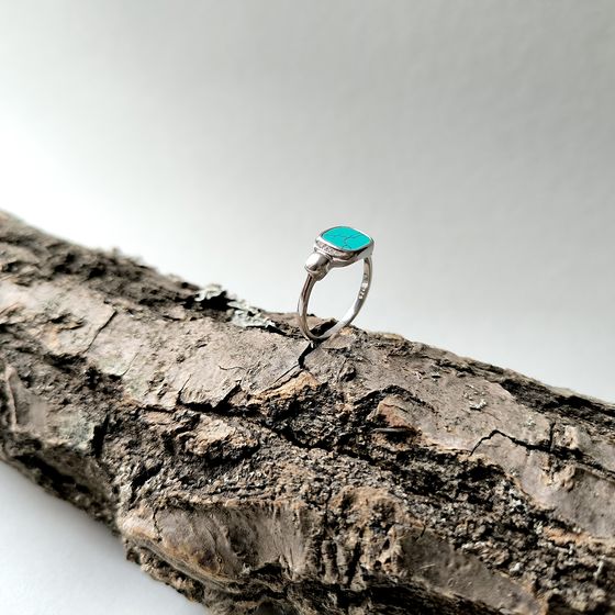 Silver ring with turquoise, fianites