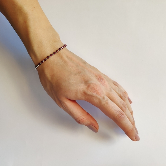 Silver bracelet with garnet 13.62ct