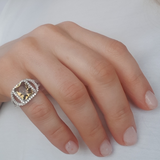 Silver ring with nano 3.577ct citrine, white topaz