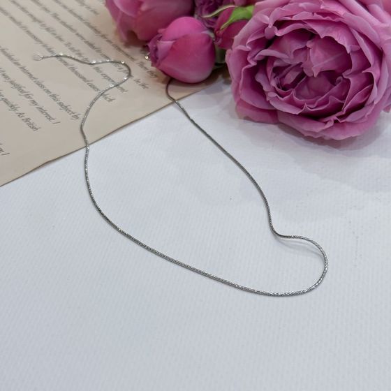 Silver chain without stones