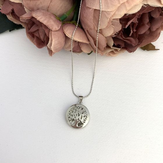 Silver pendant without stones