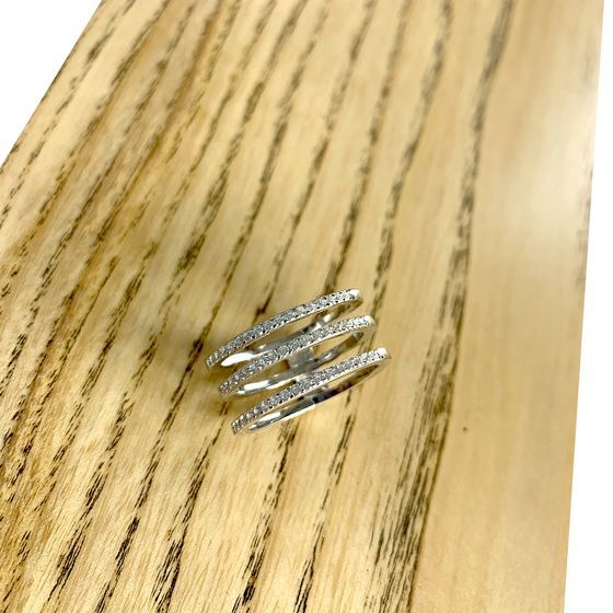 Silver ring with ceramics