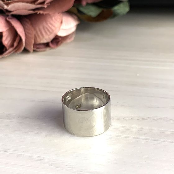 Silver ring without stones