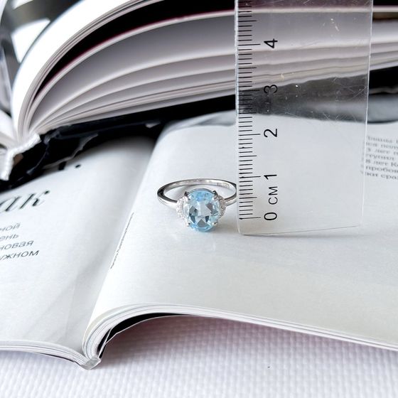 Sterling silver ring with topaz 3.302ct