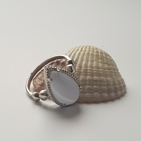 Silver ring with agate
