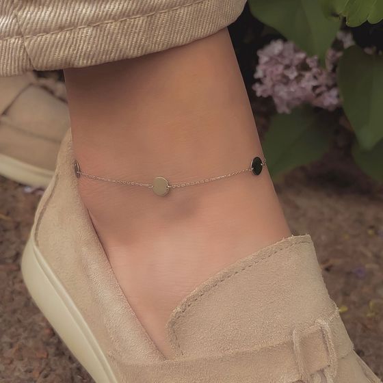Gold bracelet without stones