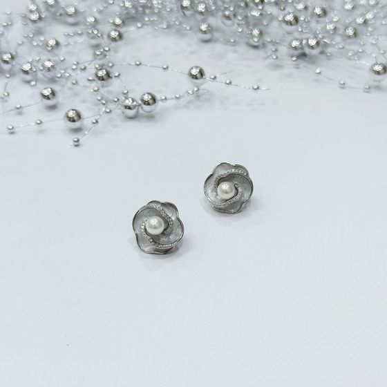Silver earrings with 4.275ct pearls, mother of pearl