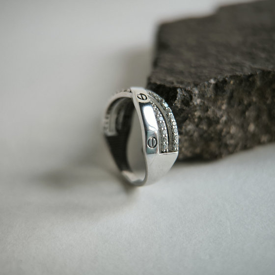 Silver ring with cubic zirconia