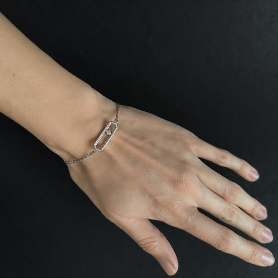 Silver bracelet with cubic zirconia