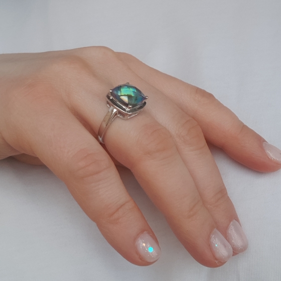 Серебряное кольцо с мистик топазом 6.57ct