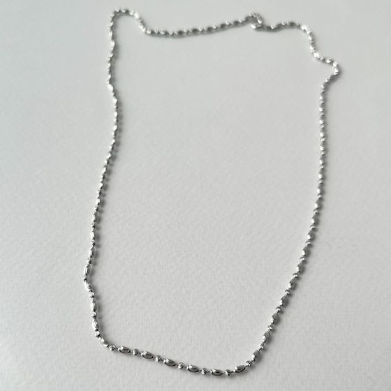 Silver chain without stones