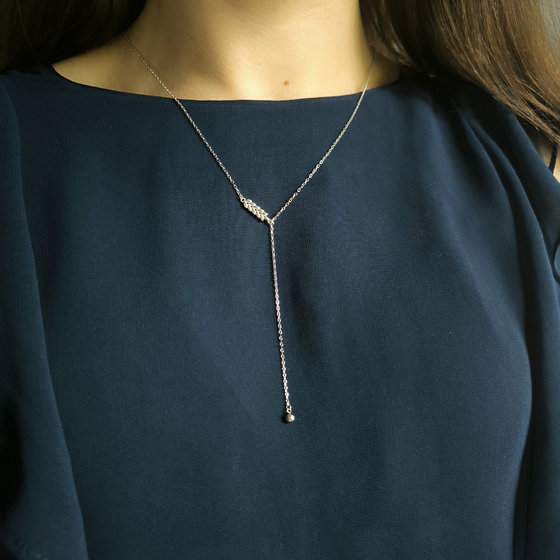 Silver necklace without stones
