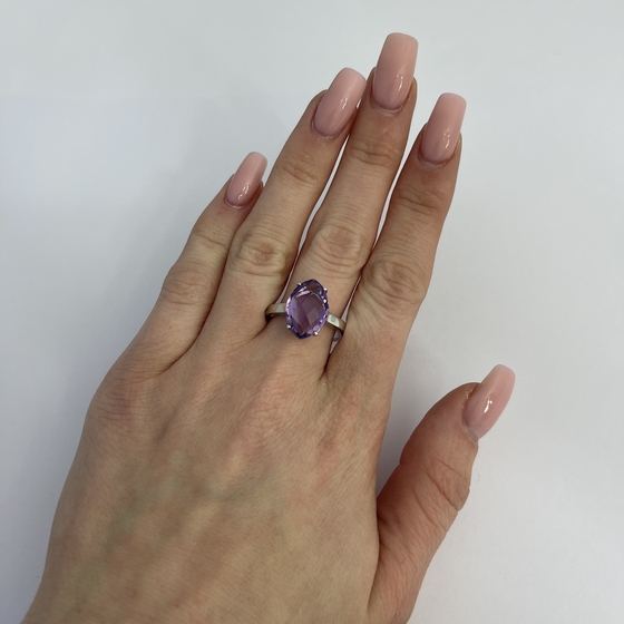 Серебряное кольцо с аметистом 4.6ct