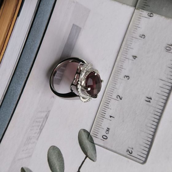 Silver ring with garnet nano 4.925ct, phianites