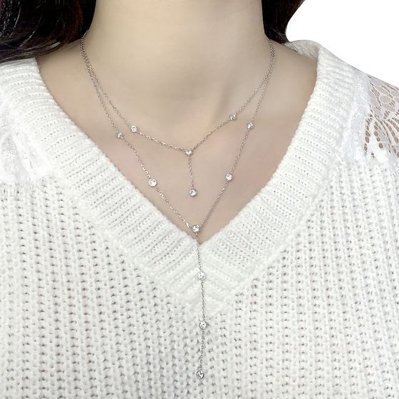 Silver necklace with phianites