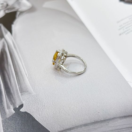 Silver ring with citrine nano