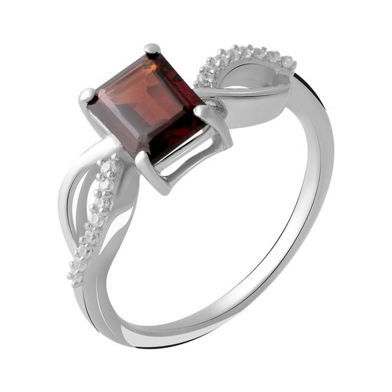 Sterling silver ring with garnet 2.308ct