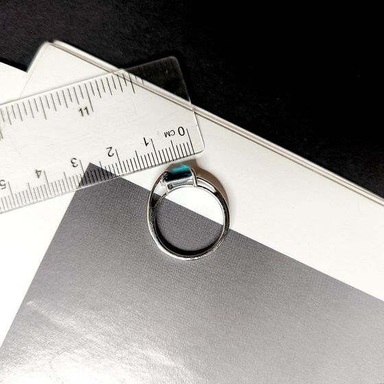 Silver ring with nano 1.385ct emerald