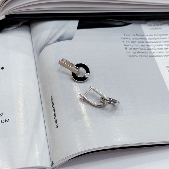 Silver earrings with yemallu