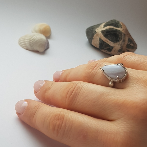 Silver ring with agate