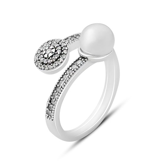 Silver ring with pearls and cubic zirconia