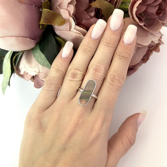 Silver ring with mother-of-pearl