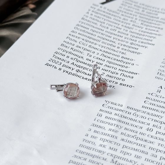 Silver Earrings with 5.575 ct Sultanite