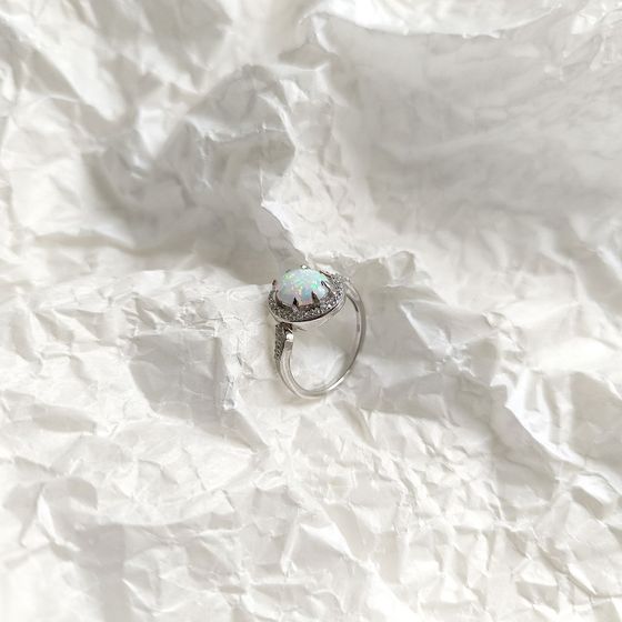 Sterling silver ring with opal 1.443ct, phianites