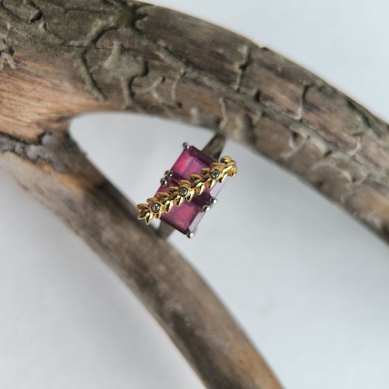 Серебряное кольцо с рубином 4.188ct
