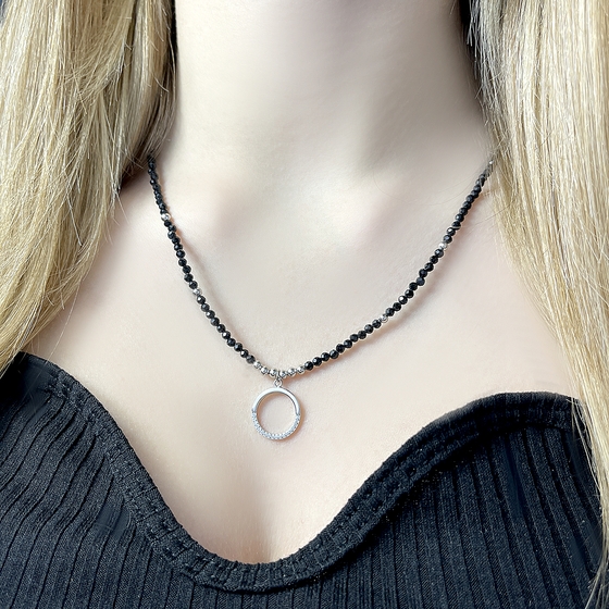 Silver necklace with spinel