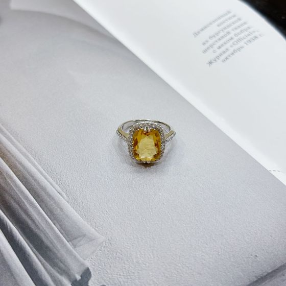 Silver ring with citrine nano