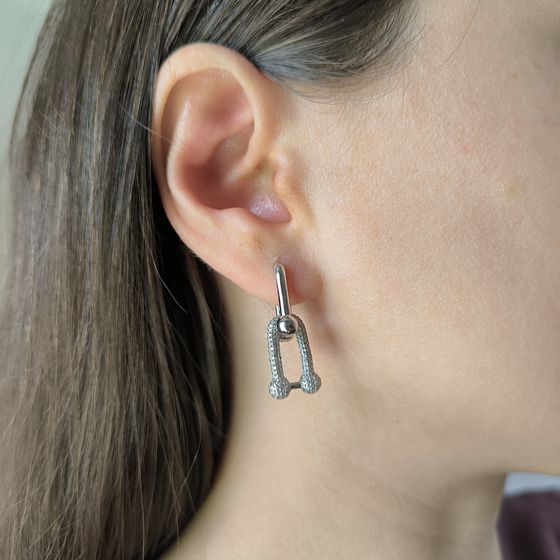 Серебряные серьги с фианитами