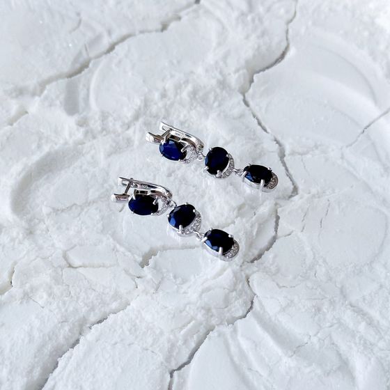 Срібні сережки з сапфіром 10.445ct, фіанітами