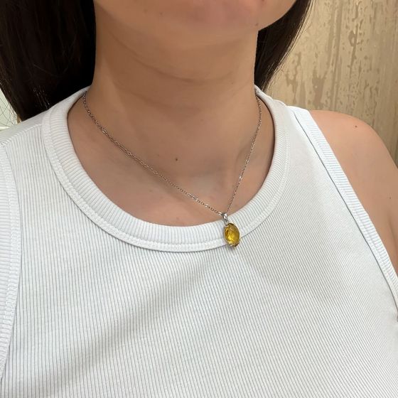 Silver pendant with a 5.25 ct nano citrine