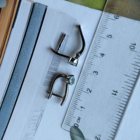Срібні сережки з топазом 1,211 карата