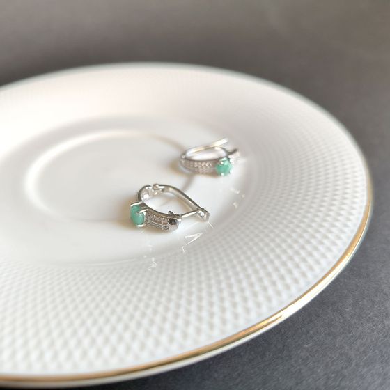 Sterling silver earrings with emerald 1.528ct, phianites