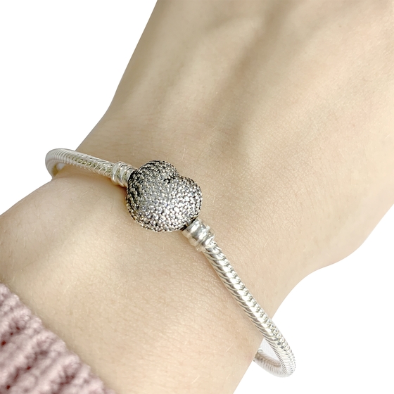 Silver bracelet with phianites