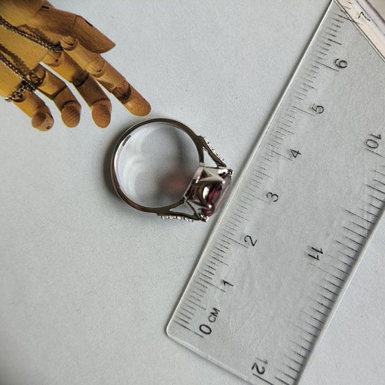 Silver ring with garnet nano 2.714ct, phianites